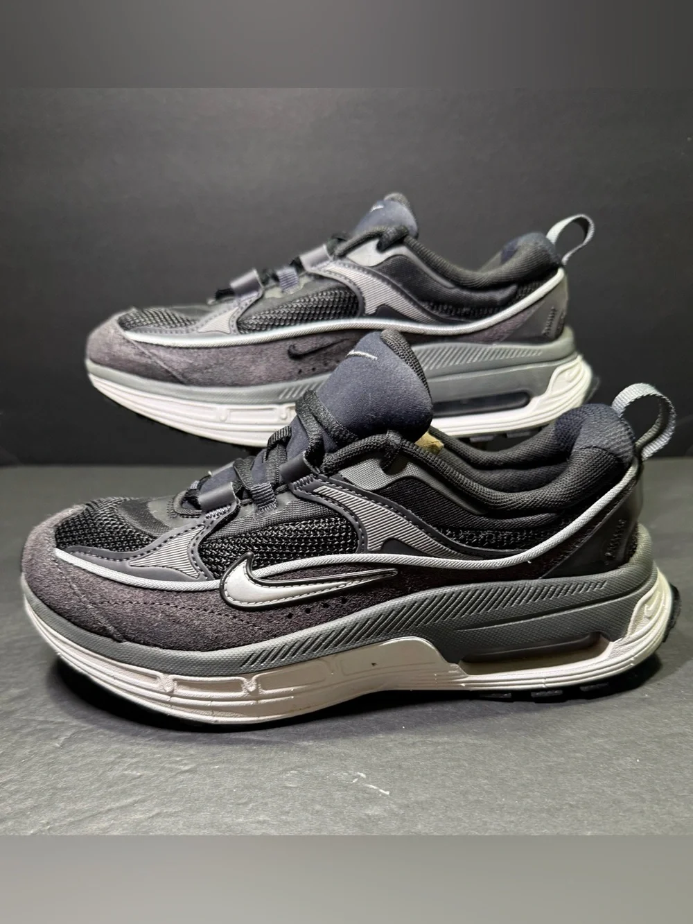 Nike Air Max Bliss Women’s Black Gray Sneakers Shoe Size- 6.5